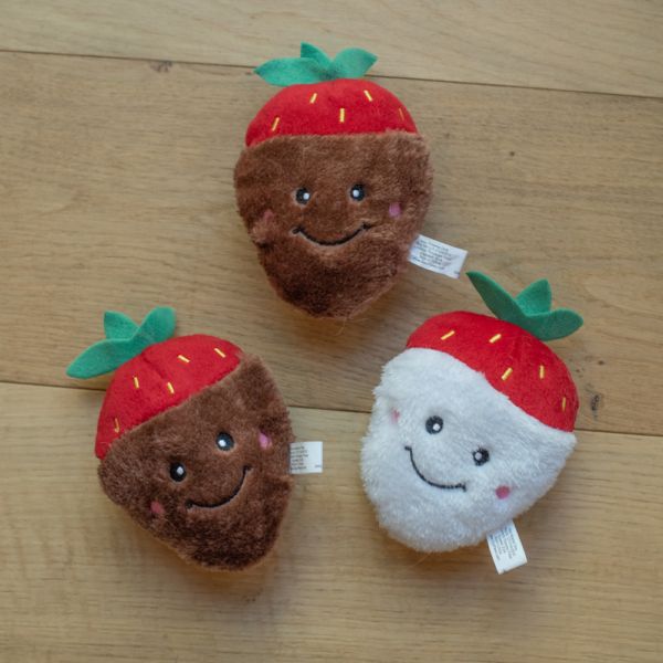 Miniz 3-pack Chocolate Covered Strawberries Zippy Paws